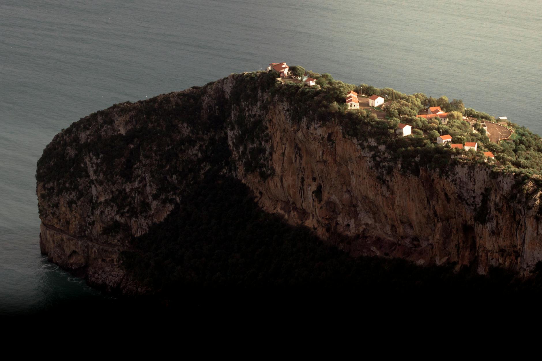Bugía: guía completa de la perla de las montañas del Djurdjura en Argelia