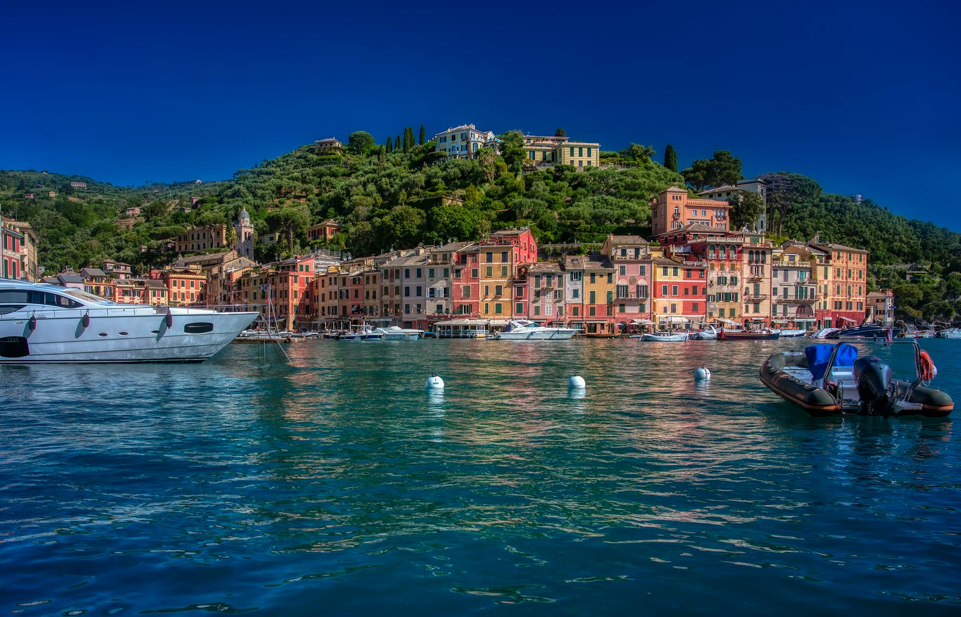 Puerto de Portofino, joya de la Riviera Italiana
