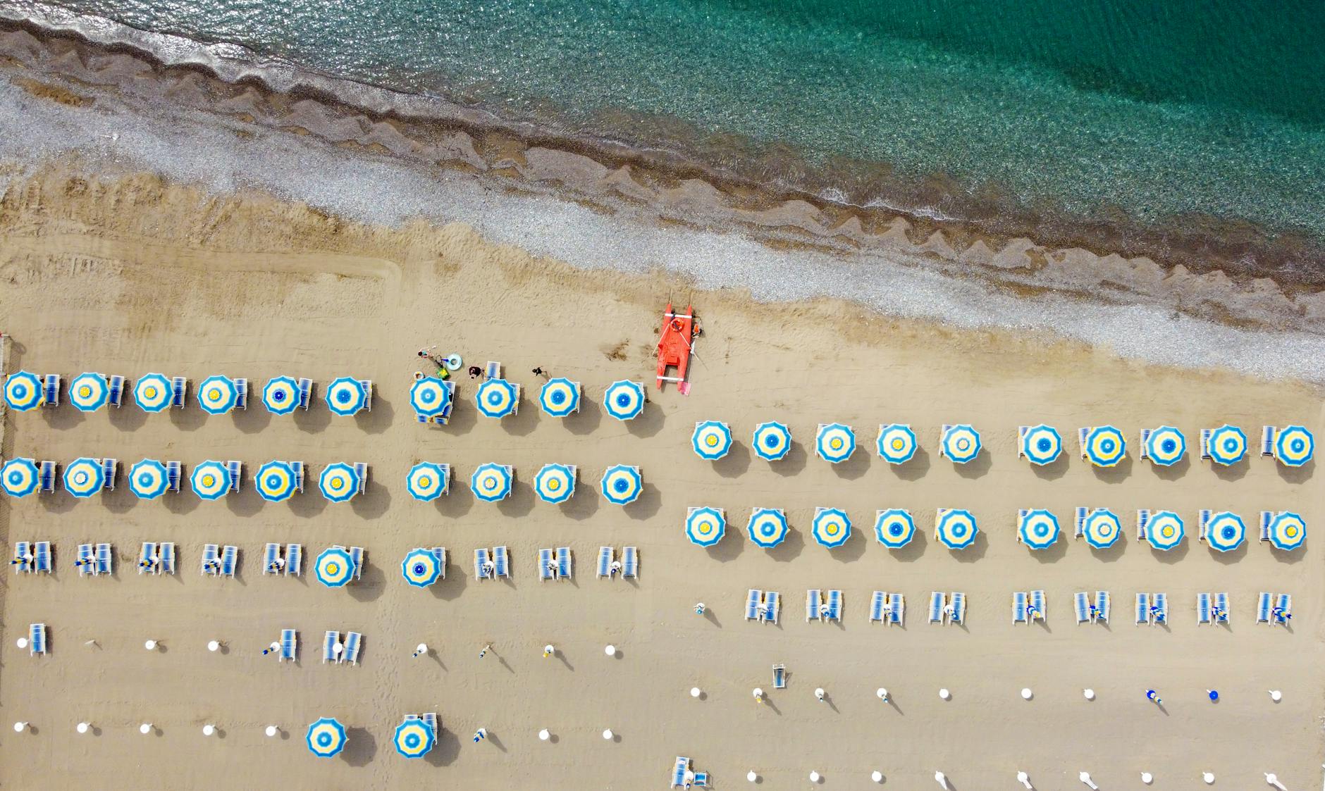 Las mejores playas de Italia: de la Costa Amalfitana a Cerdeña