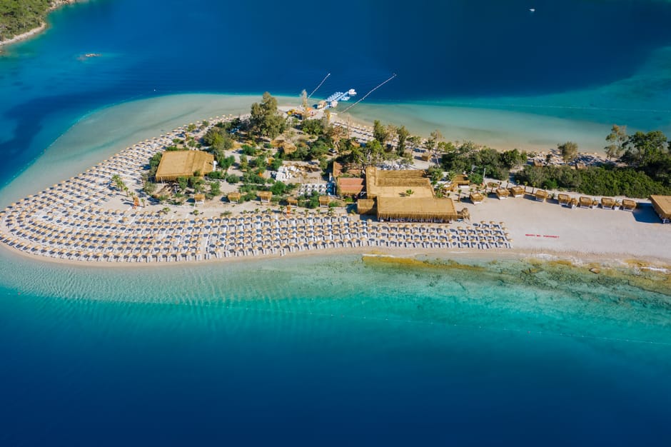 Las mejores playas de Turquía en el Mediterráneo: guía completa con calas y resorts