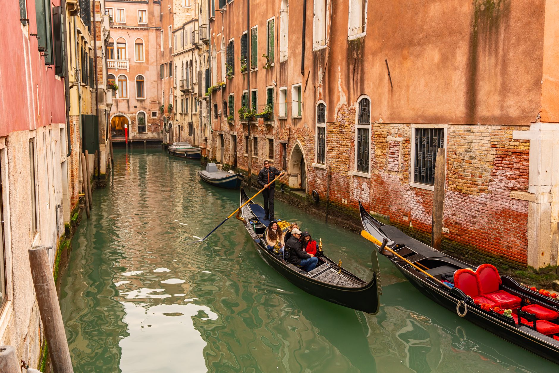 Plaza de San Marcos en Venecia con la Basílica al fondo